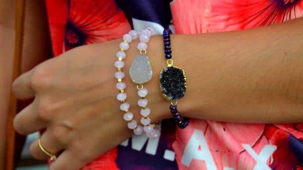 tenue festival surf bijoux gemstone